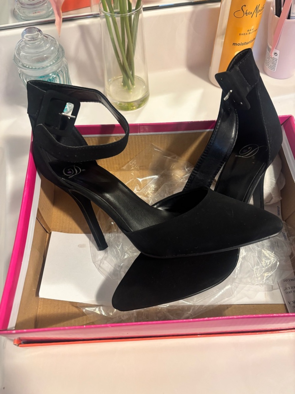 Elegant Black Ankle-Strap Pointed-Toe Heels